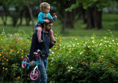 Premières sorties des enfants d'Espagne après six semaines de confinement.jpg