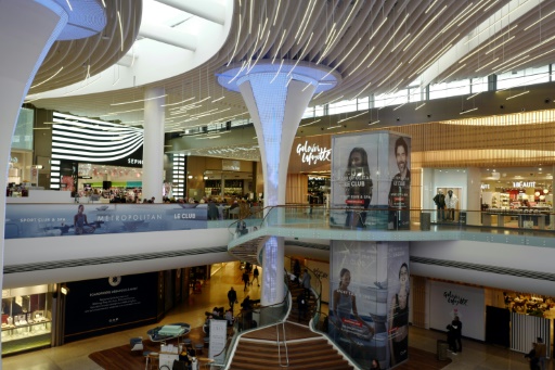 Pass sanitaire dans les centres commerciaux dès lundi dans plusieurs départements