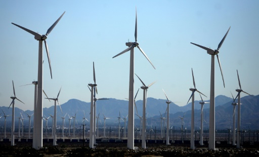 La transition énergétique est "trop lente", "sérieux avertissement" pour le monde