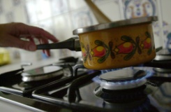 Prix des énergies : le gouvernement veut désamorcer le risque de crise sociale