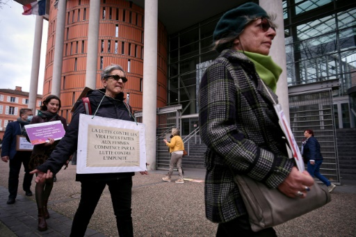 Une ronde contre une "justice débordée" face aux violences machistes