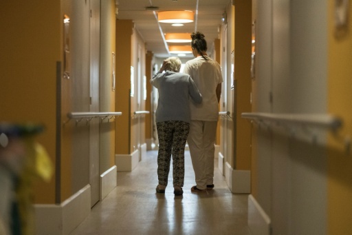 Contrôles et transparence : le gouvernement veut "recréer la confiance" envers les Ehpad