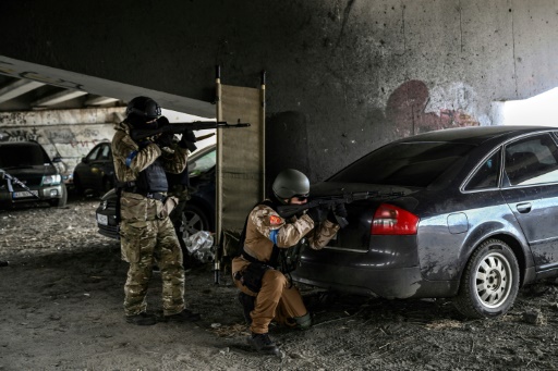 Reprise des pourparlers Russie-Ukraine, la guerre touche l'Ouest ukrainien