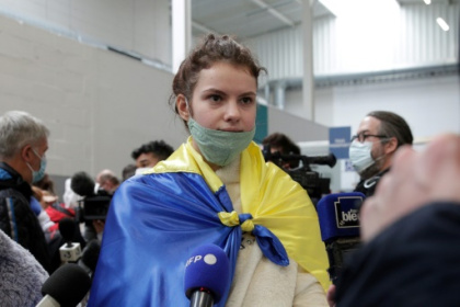 Fuir ou rester, le déchirement des premiers réfugiés ukrainiens arrivés en France.jpg
