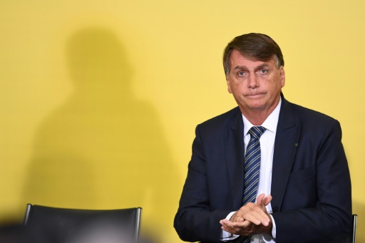 Brésil : le président Bolsonaro hospitalisé après un malaise