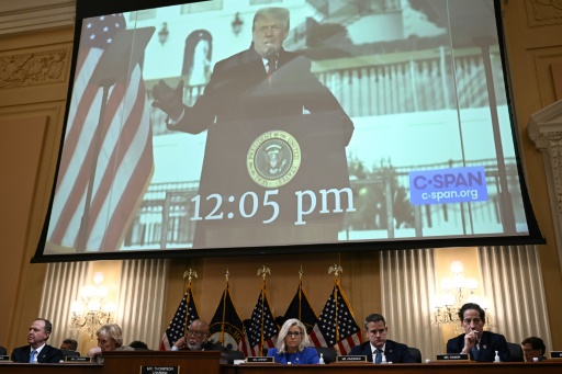Trump "au centre" d'une "tentative de coup d'Etat" : les conclusions de l'enquête sur l'assaut du Capitole