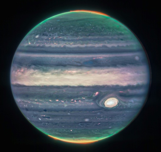 Le télescope James Webb révèle des images inédites de Jupiter