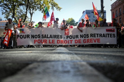 Dernières consultations sur la réforme explosive des retraites