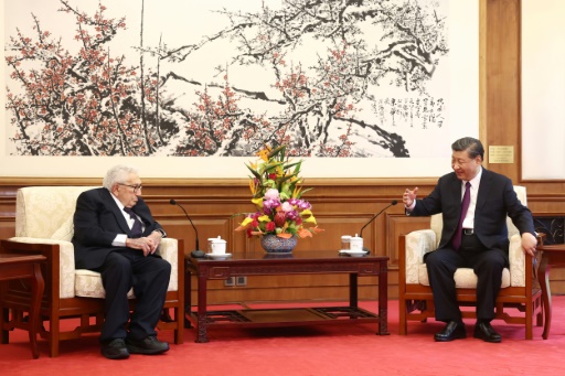 Xi reçoit Kissinger, salué en Chine comme un "diplomate de légende"