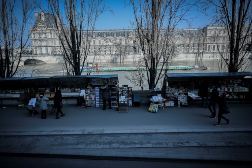 JO : les bouquinistes parisiens refusent de déménager pour la cérémonie d'ouverture