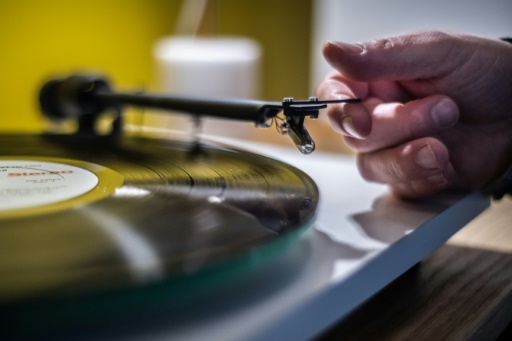 RMC met à son tour aux enchères ses centaines de vinyles