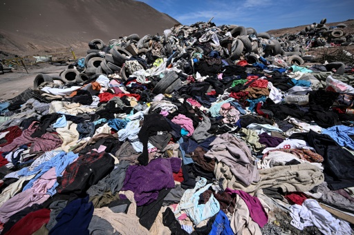 A Amsterdam, une "bibliothèque de vêtements" contre la pollution de la mode