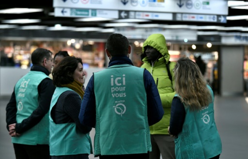 La RATP veut recruter en masse pour redresser les transports parisiens