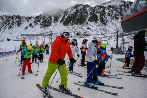 Péril sur les stations de sport d'hiver face au changement climatique, selon la Cour des Comptes