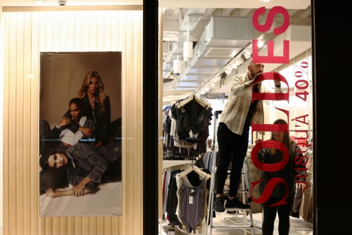 Soldes d'hiver en plein grand froid : les petits commerçants désabusés