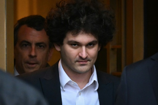 L'ex-pape des cryptomonnaies Sam Bankman-Fried condamné à 25 ans de prison