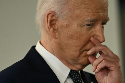 Biden se bat pour maintenir sa candidature en vie