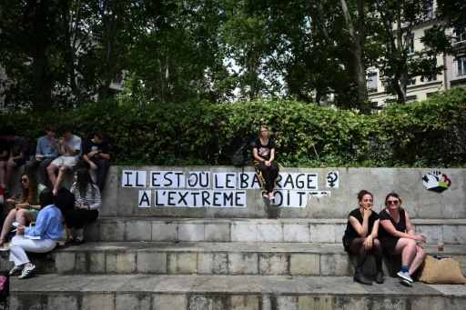 Législatives : vers un paysage politique à deux ou trois pôles ?