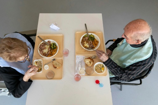 Redonner du goût aux assiettes, un défi pour les Ehpad