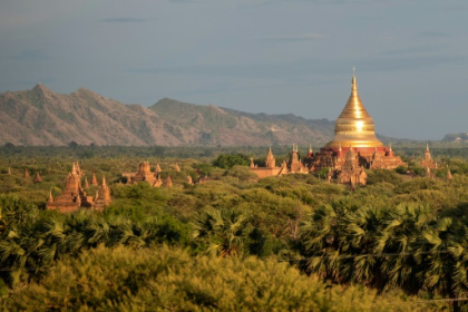 en plein conflit, les temples de Bagan prient pour le retour des touristes.jpg