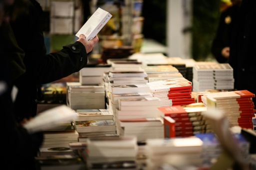 Embouteillage sur les étals des libraires pour la rentrée littéraire