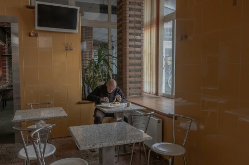 Près du front ukrainien, une ville se vide et un café se remplit