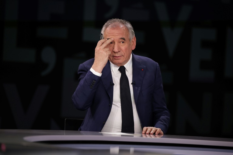 Bayrou vante un gouvernement "d'expérience", avec le retour de Borne, Valls et Darmanin