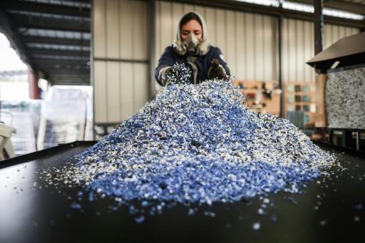 Sur la façade atlantique, les petites fourmis du surcyclage du plastique voudraient sauver l'océan