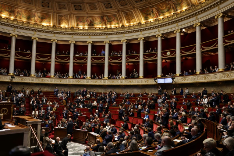 Les députés français adoptent la "taxe Zucman", un impôt plancher sur le patrimoine des "ultra-riches"