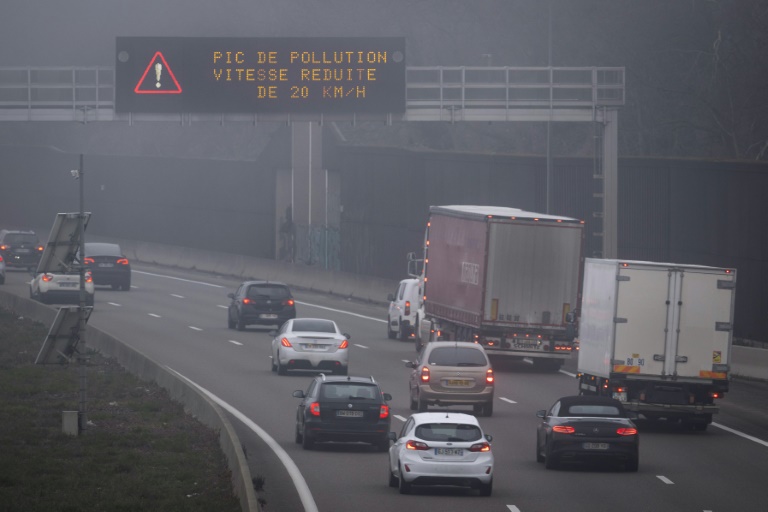 Maladies liées à la pollution de l'air : une photographie du "fardeau considérable"