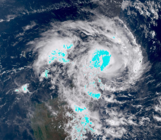 Cette image provenant du satellite Copernicus Sentinel-3, montre le cyclone Dikeledi s'approchant de Mayotte, à l'ouest de Madagascar, le 11 janvier 2025