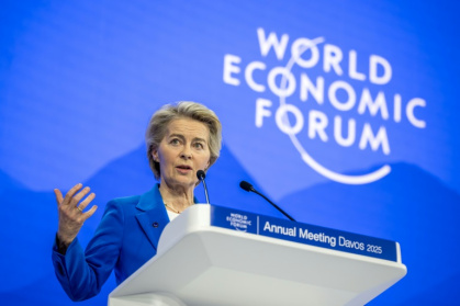 La présidente de la Commission européenne Ursula von der Leyen au Forum économique mondial de Davos, en Suisse, le 21 janvier 2025