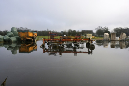 Une exploitation laitière biologique dévastée par les récentes inondations à Bruz, le 5 février 2025 en Ille-et-Vilaine