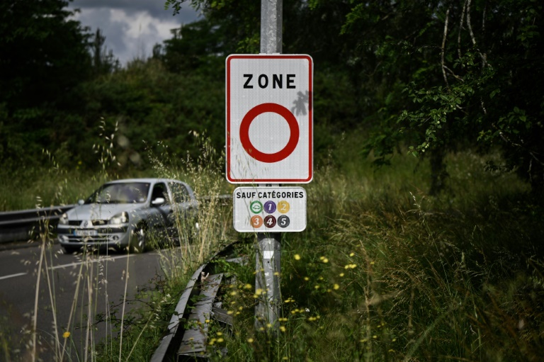 L'Assemblée approuve la loi "simplification", et la suppression des zones à faibles émissions