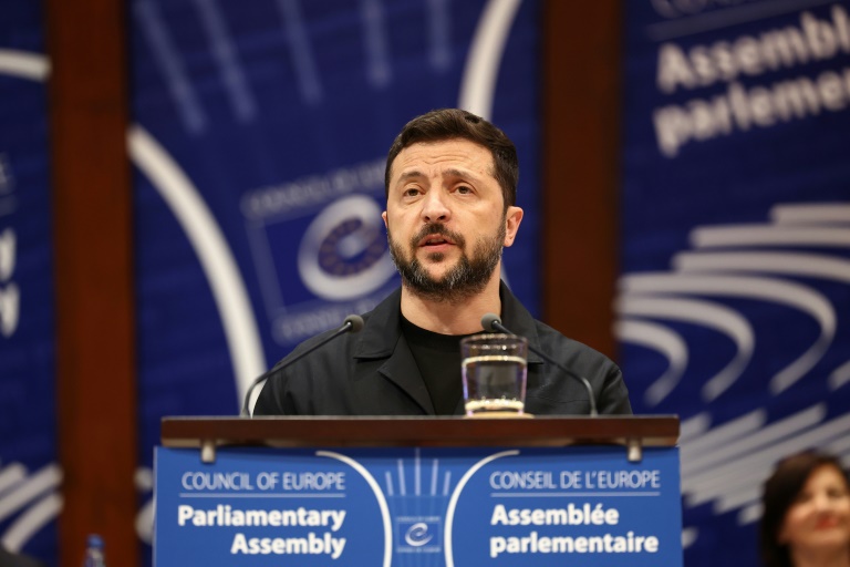 Zelensky signe un accord pour un tribunal spécial pour l'Ukraine, espère voir Poutine jugé
