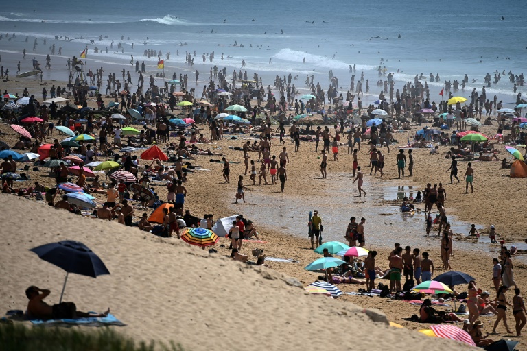 Tourisme : un été sous le signe du soleil et de la gestion du budget