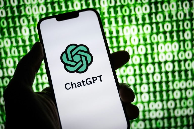 "Pour moi, il fait mieux qu'un psy" : ChatGPT, le nouveau confident ?