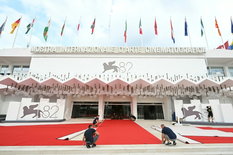 Venise déroule le tapis rouge au cinéma mondial