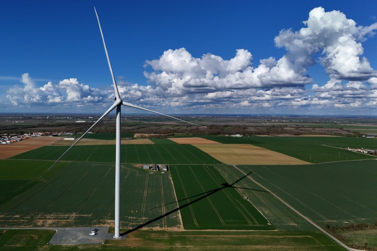Programmation énergétique: débats scrutés au Sénat, sur fond de discorde gouvernementale