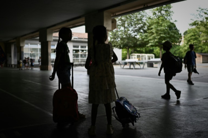 Les syndicats fustigent un manque de préparation de l'Education nationale face à la canicule et exigent "des mesures concrètes" pour adapter l'école au changement climatique - Philippe LOPEZ (AFP)