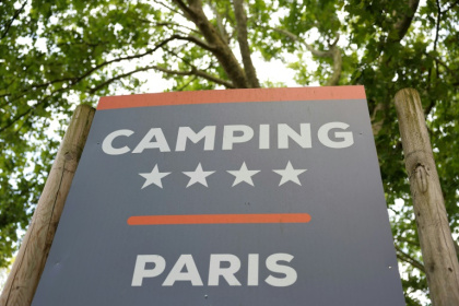 Créé dans les années 1950, l'unique camping intramuros de Paris a été profondément rénové après que le groupe Huttopia en a décroché la délégation de service public en 2011 - Thomas SAMSON (AFP) Créé dans les années 1950, l'unique camping intramuros de Paris a été profondément rénové après que le groupe Huttopia en a décroché la délégation de service public en 2011 - Thomas SAMSON (AFP)