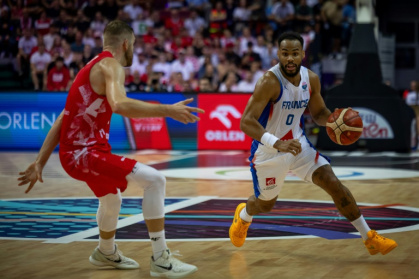 Le meneur-arrière Elie Okobo, un des principaux artisans du succès des Bleus contre la Pologne, le 2 septembre 2025 à Katowice - Wojtek RADWANSKI (AFP) Le meneur-arrière Elie Okobo, un des principaux artisans du succès des Bleus contre la Pologne, le 2 septembre 2025 à Katowice - Wojtek RADWANSKI (AFP)