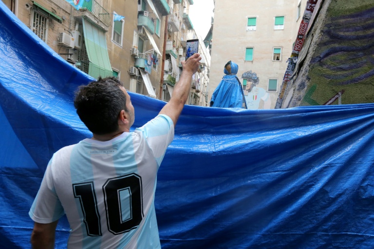 Italie : la célèbre "place Maradona" à Naples fermée par des commerçants mécontents
