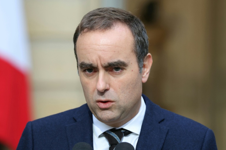 Le gouvernement Lecornu démissionne, la France s'enfonce dans la crise politique