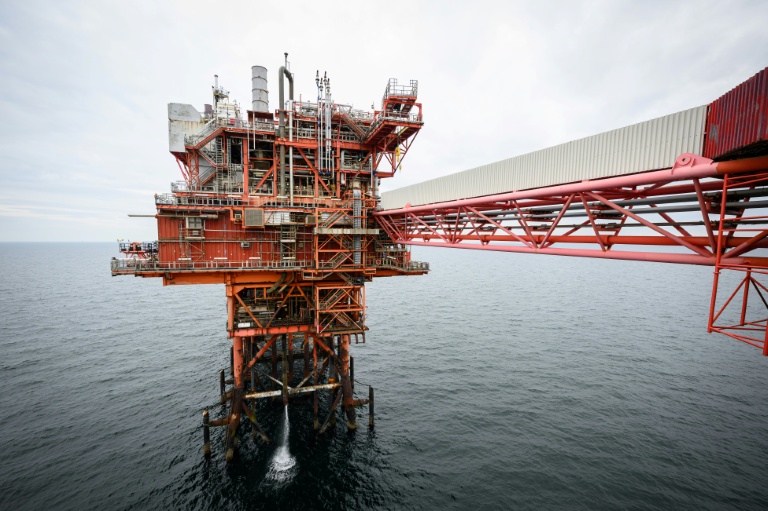 Énergies fossiles : 28 "bombes carbone" démarrées depuis 2021, alertent des ONG Énergies fossiles : 28 "bombes carbone" démarrées depuis 2021, alertent des ONG