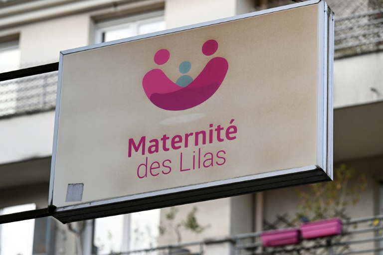Aux Lilas, mobilisation contre la fermeture d'une maternité pionnière du féminisme