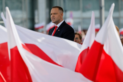 Le président polonais Karol Nawrocki s'exprime lors d'une cérémonie le 6 août 2025 à Varsovie - Wojtek RADWANSKI (AFP)
