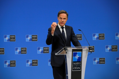 Le secrétaire général de l'Otan Mark Rutte donne une conférence de presse, le 23 septembre 2025 à Bruxelles - JOHN THYS (AFP) Le secrétaire général de l'Otan Mark Rutte donne une conférence de presse, le 23 septembre 2025 à Bruxelles - JOHN THYS (AFP)