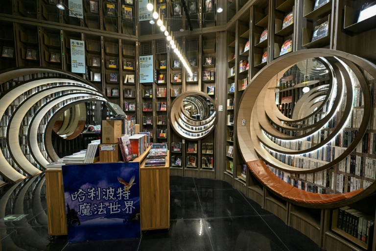 En Chine, des librairies design qui attirent surtout les amateurs de selfies