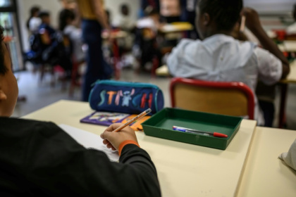 Rentrée des classes à Lyon, le 1er septembre 2025 - JEFF PACHOUD (AFP)